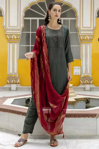 mehendi silk blend festive kurta set