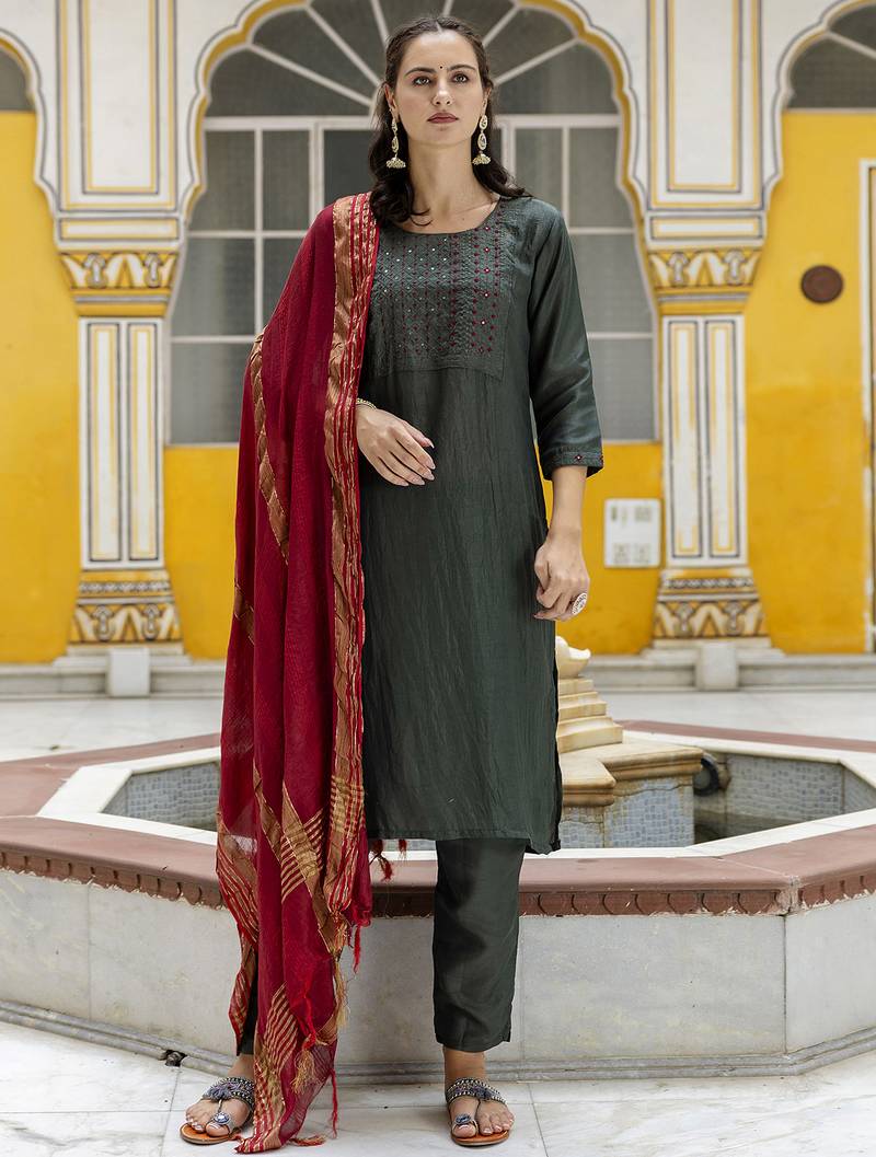 mehendi silk blend festive kurta set