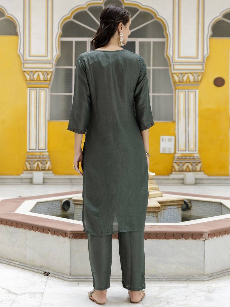 mehendi silk blend festive kurta set
