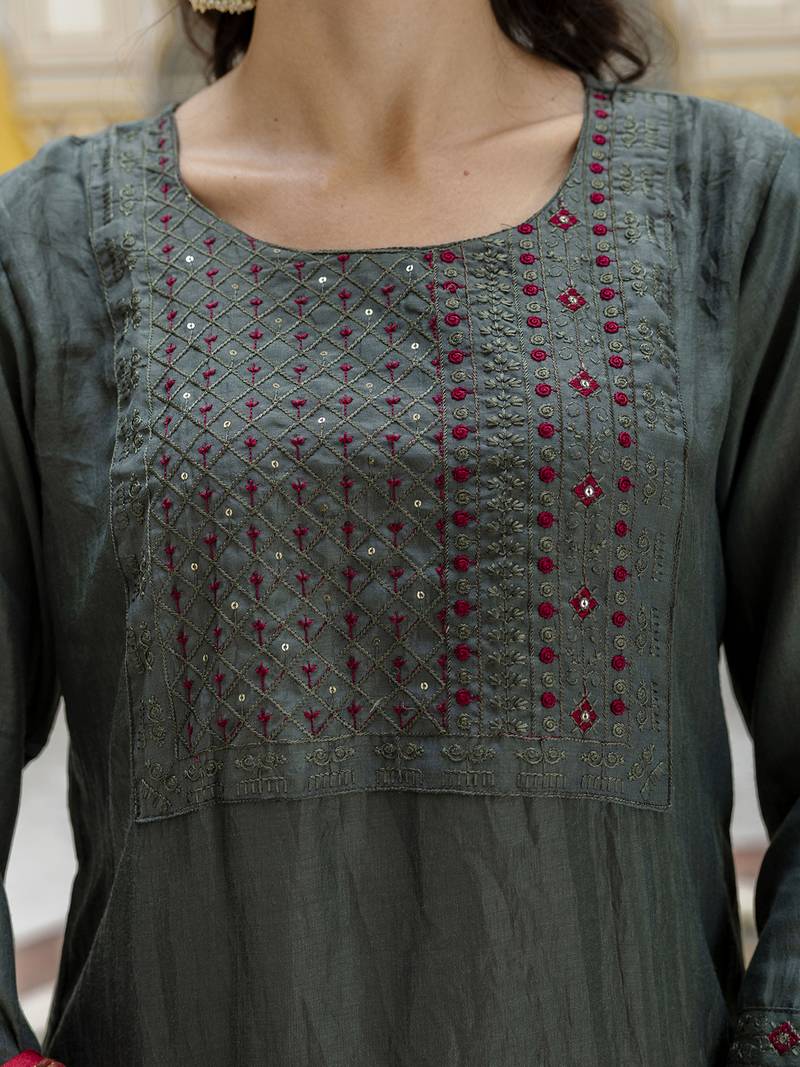 mehendi silk blend festive kurta set