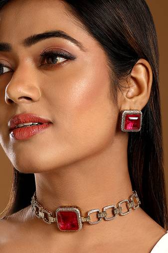 Red stone embellished choker set