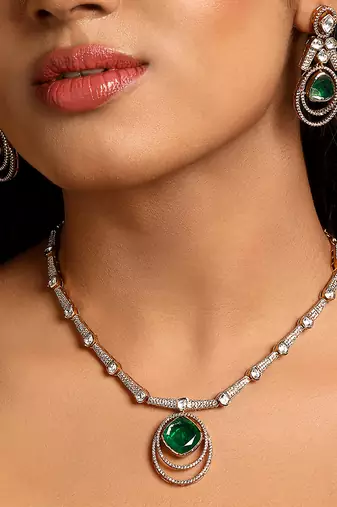 Green stone polki collar necklace set