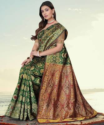 Green Banarasi Cotton Silk Saree with Red Woven Pallu and Traditional Zari Design 3