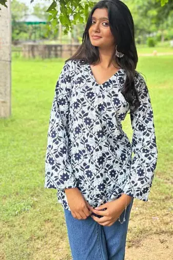 The Indigo Jaal Flared-Sleeve Kurti