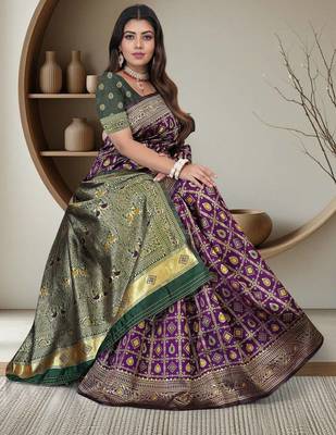 Purple Banarasi Cotton Silk Saree with Green Woven Pallu and Traditional Zari Design 3