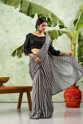 Black chiffon checked printed saree 3