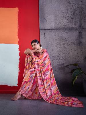 Pink cotton crepe geometrical printed saree 3
