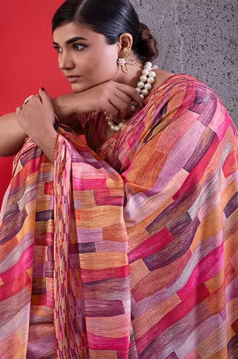 Pink cotton crepe geometrical printed saree