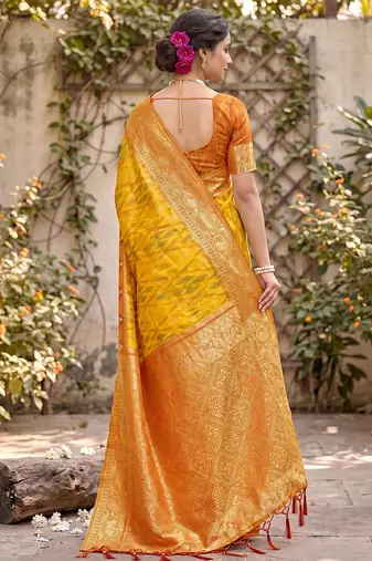 Yellow prined casual wear saree with blouse