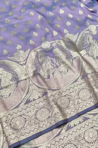 Purple zari woven silk blend traditional saree with blouse piece