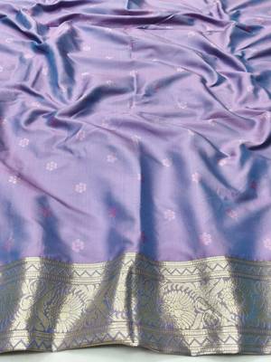 Purple zari woven silk blend traditional saree with blouse piece 4