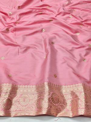 Pink zari woven silk blend traditional saree with blouse piece 4