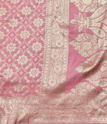 Pink zari woven silk blend traditional saree with blouse piece 5