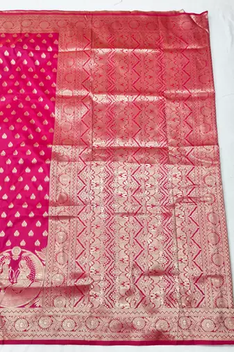 Rani zari woven silk blend traditional saree with blouse piece