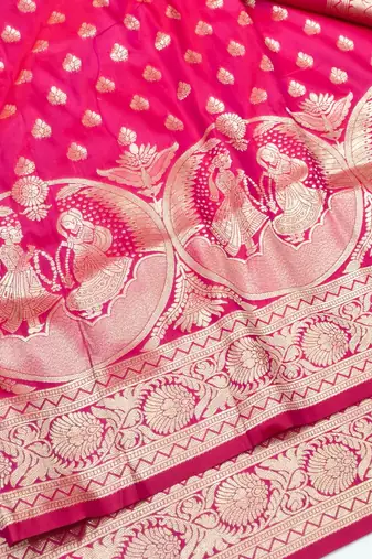 Rani zari woven silk blend traditional saree with blouse piece