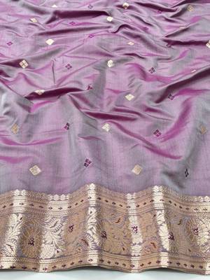Purple zari woven silk blend traditional saree with blouse piece 4