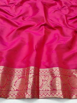Rani zari woven silk blend traditional saree with blouse piece 4