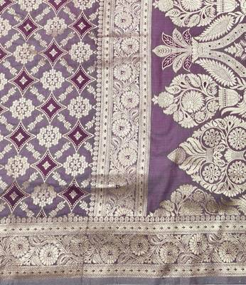 Purple zari woven silk blend traditional saree with blouse piece 5