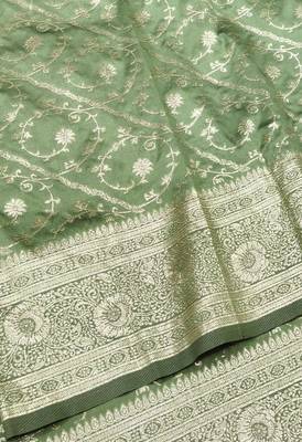 Pista zari woven silk blend traditional saree with blouse piece 3