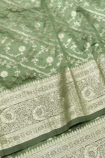 Pista zari woven silk blend traditional saree with blouse piece