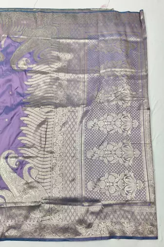 Purple zari woven silk blend traditional saree with blouse piece