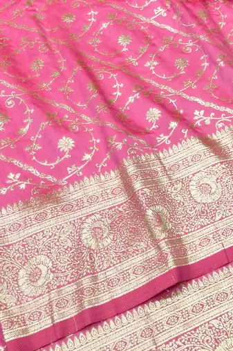 Pink zari woven silk blend traditional saree with blouse piece