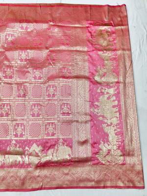 Pink zari woven silk blend traditional saree with blouse piece 2
