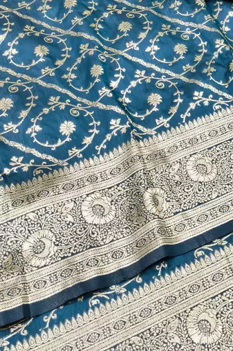 Navy blue zari woven silk blend traditional saree with blouse piece