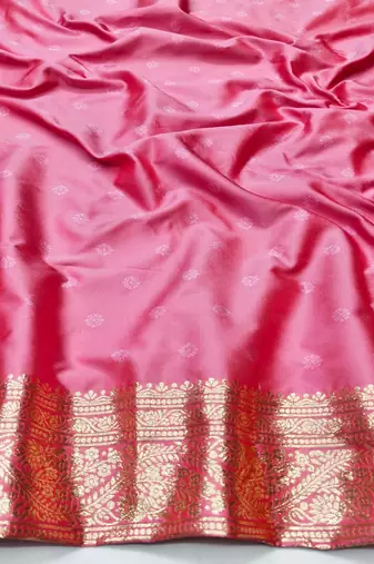 Pink zari woven silk blend traditional saree with blouse piece