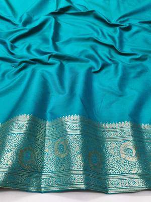 Blue zari woven silk blend traditional saree with blouse piece 4