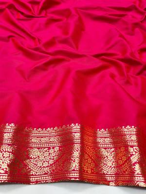 Rani zari woven silk blend traditional saree with blouse piece 4