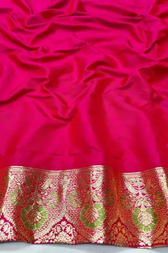 Lime zari woven silk blend traditional saree with blouse piece