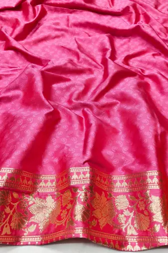 Pink zari woven silk blend traditional saree with blouse piece