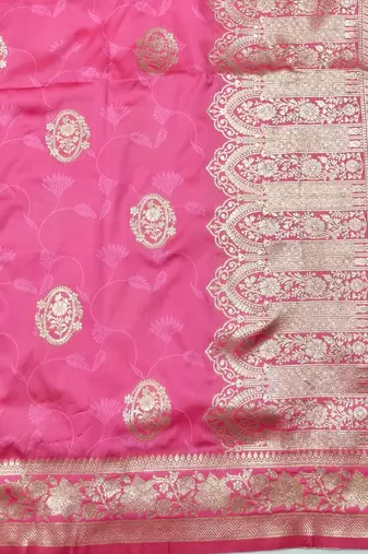 Pink zari woven silk blend traditional saree with blouse piece