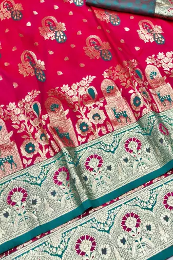 Rani zari woven silk blend traditional saree with blouse piece
