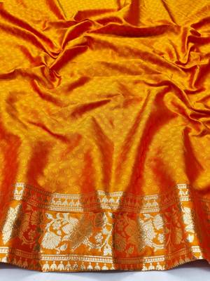 Gold zari woven silk blend traditional saree with blouse piece 4