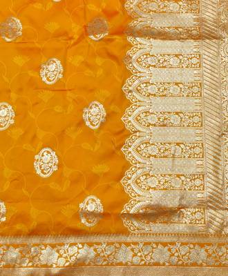 Gold zari woven silk blend traditional saree with blouse piece 5