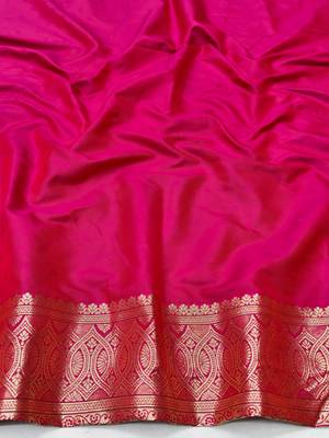 Rani pink zari woven silk blend traditional saree with blouse piece 4