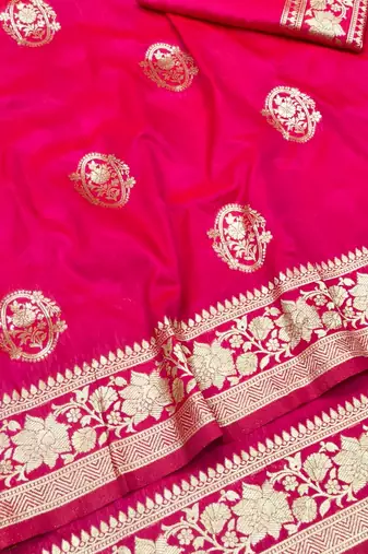 Pink zari woven silk blend traditional saree with blouse piece