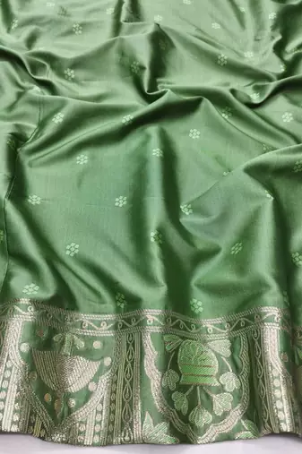 Pista zari woven patola silk blend traditional saree with blouse piece