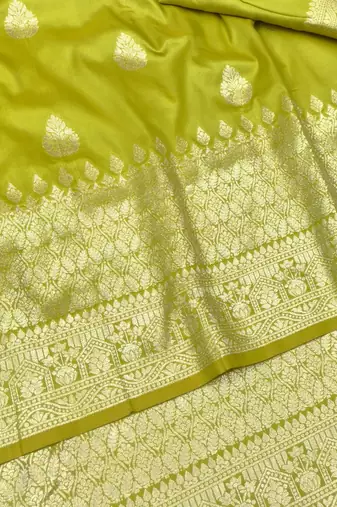 Lime Zari woven silk blend traditional saree with blouse piece