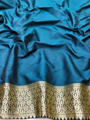 Dark blue zari woven silk blend traditional saree with blouse piece 4
