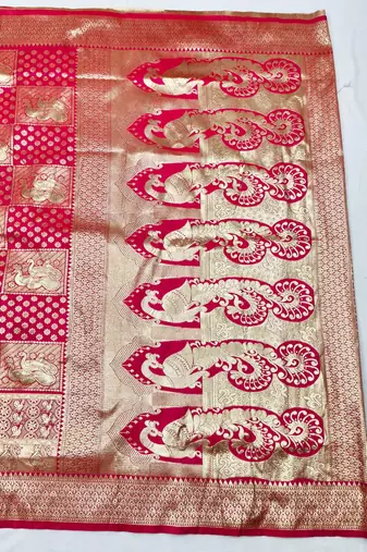 Rani zari woven silk blend traditional saree with blouse piece