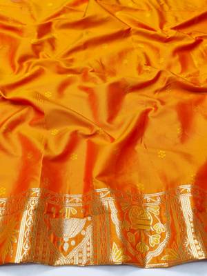 Mustard zari woven patola silk blend traditional saree with blouse piece 3