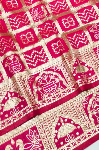Rani zari woven patola silk blend traditional saree with blouse piece