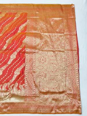 Pink zari woven silk blend traditional saree with blouse piece 2