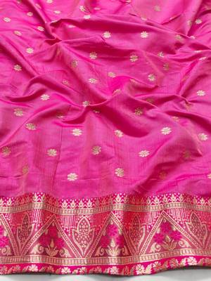 Pink zari woven silk blend traditional saree with blouse piece 4