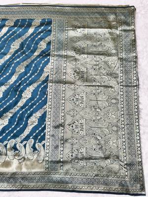 Navy blue zari woven silk blend traditional saree with blouse piece 2