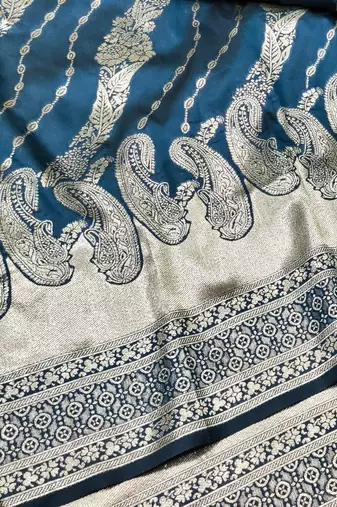 Navy blue zari woven silk blend traditional saree with blouse piece