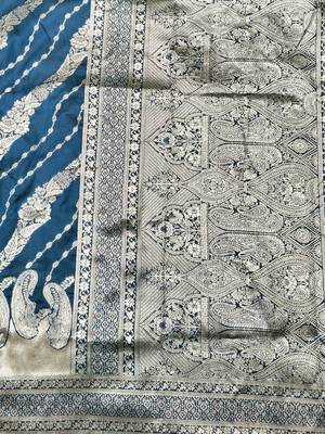 Navy blue zari woven silk blend traditional saree with blouse piece 5